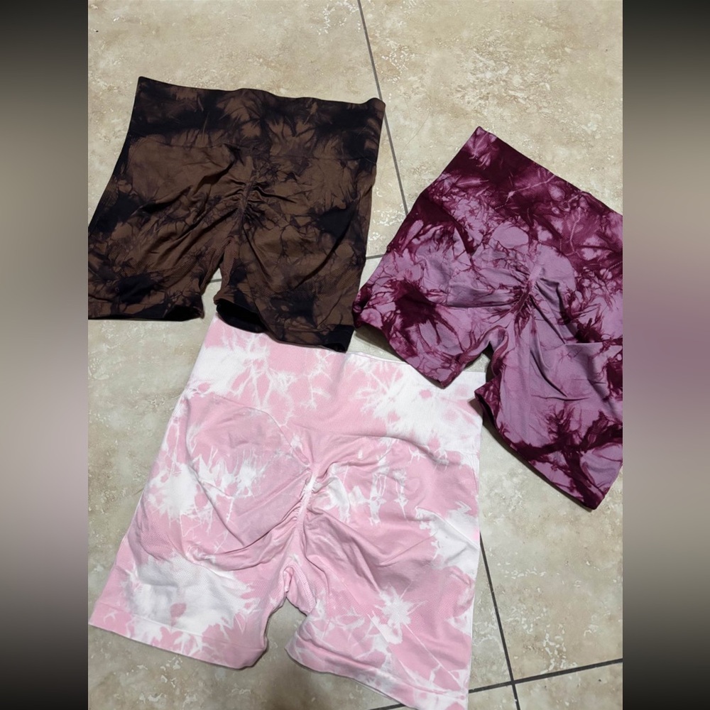 Tie-Dye Scrunch Shorts Set